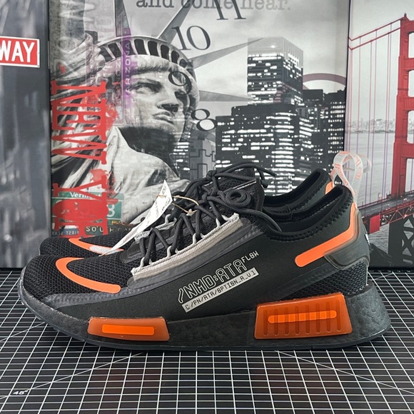 Adidas NMD_R1 Spectoo Men's Shoes Core Black Carbon Team Solar Orange Size 9 US - Picture 6 of 12